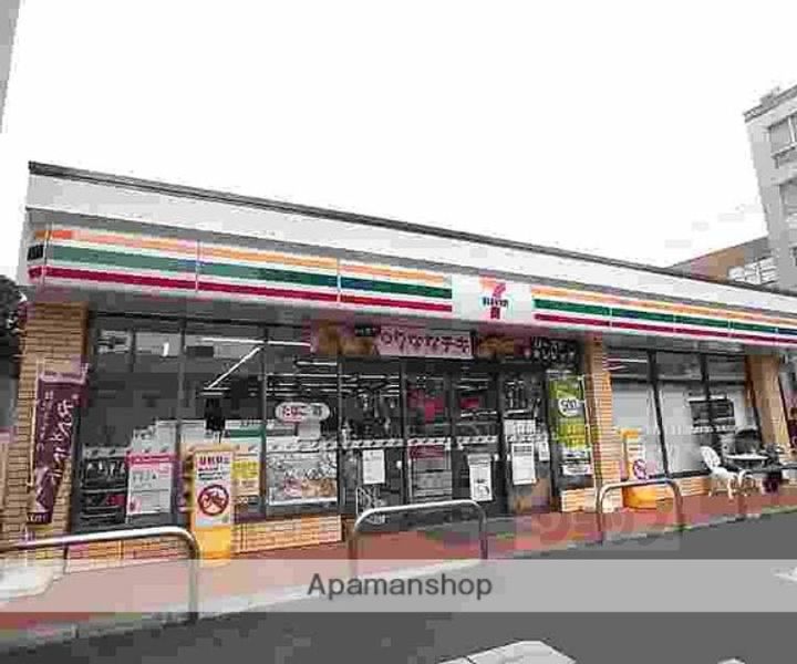 パインフィールド二条城401の周辺