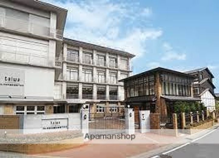 ドゥエル嵯峨の荘102の周辺