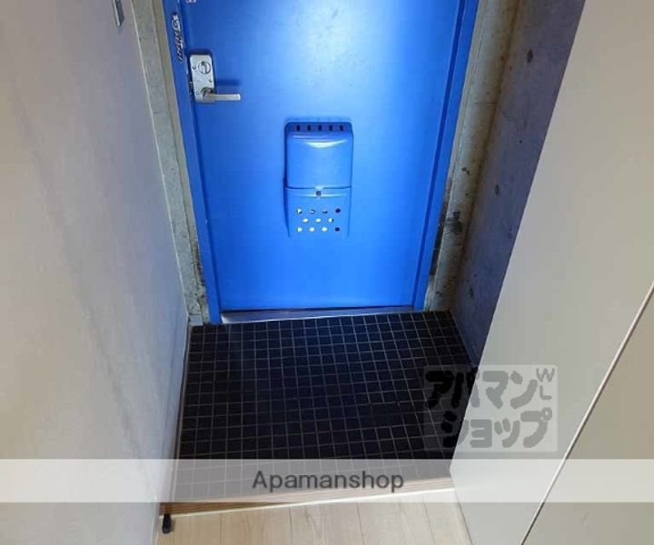 グランデ西京極304の玄関