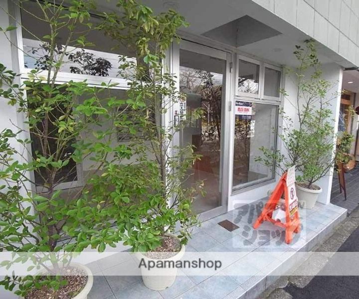 コスモプラザコマツの外観