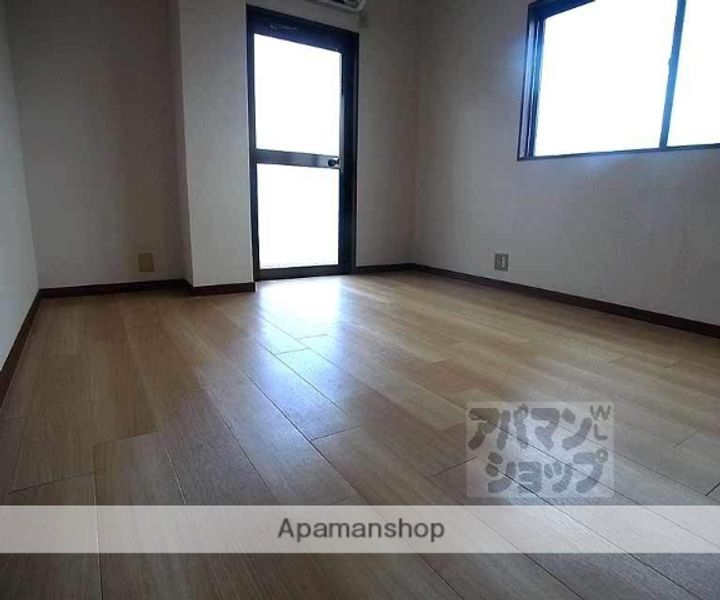 コスモプラザコマツの居間