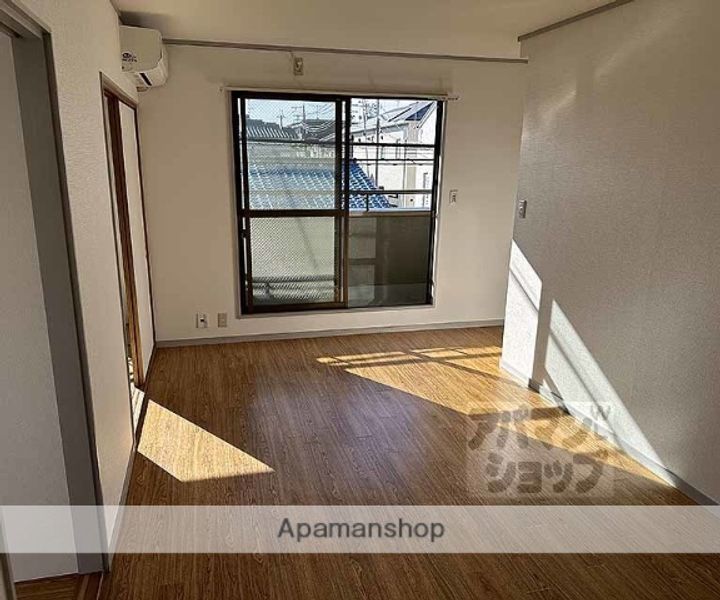 シャンブルド桂の内装