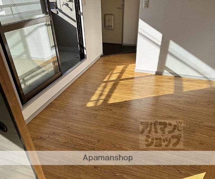 シャンブルド桂の内装