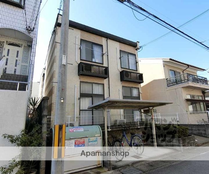 レオパレスルーチェ104の外観