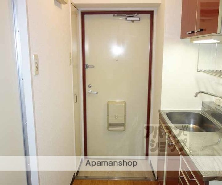 AXIA京都301の玄関