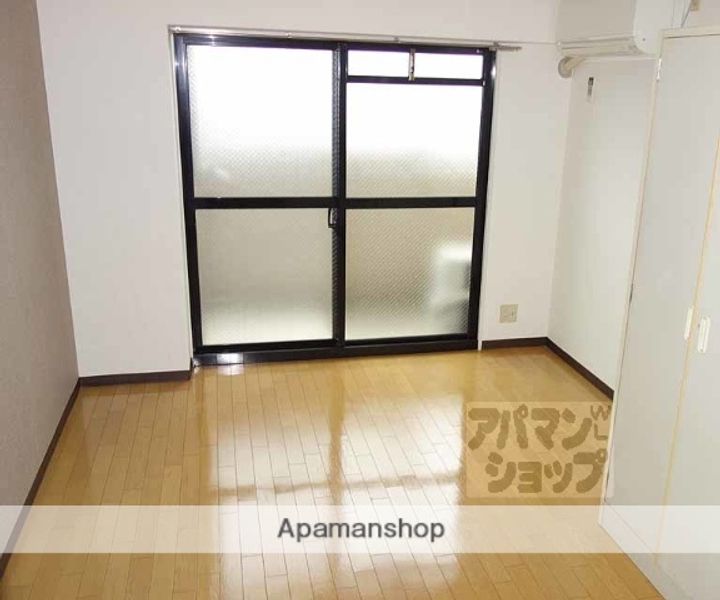 AXIA京都301の居間