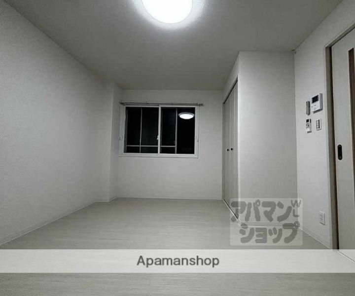 天進ビル501の内装