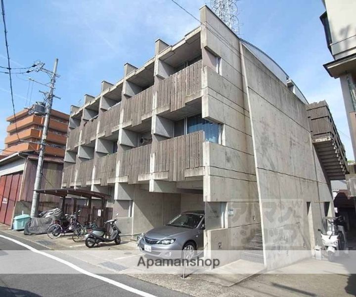 グランデ西京極304の外観