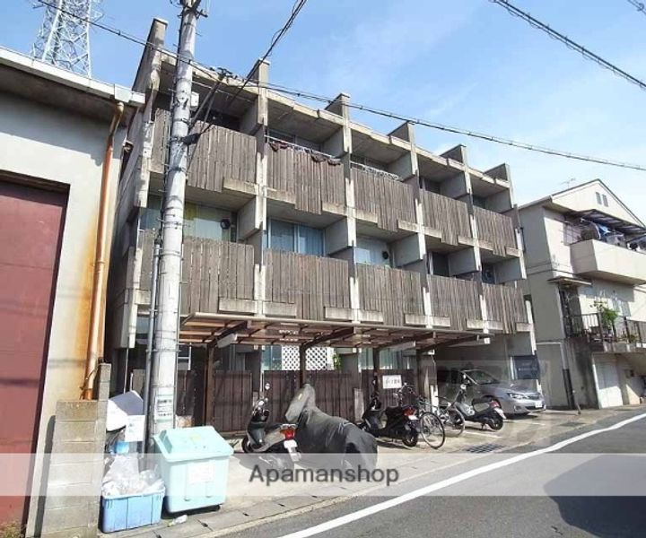 グランデ西京極304の外観