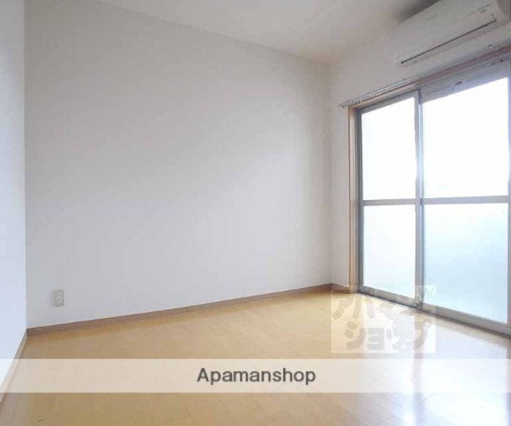 鳴滝グリーンハイツ202の居間