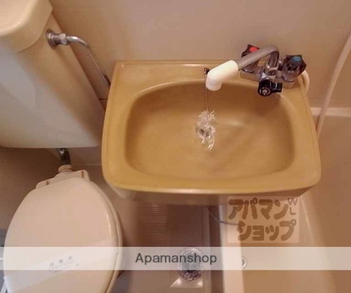 京都府京都市上京区東上善寺町の賃貸マンションの内装