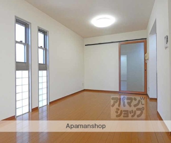 FOUR SEASONS COURT401の居間