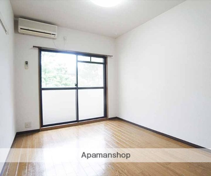 グランビィア御蔭306の居間