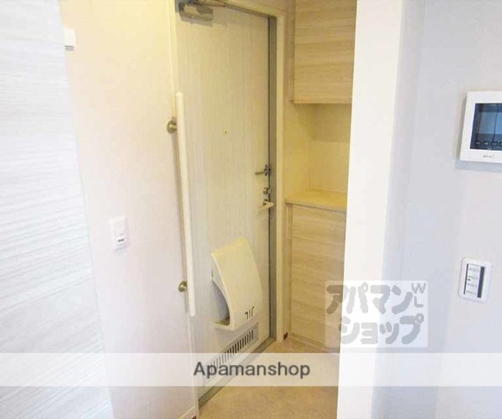 ガーデンハイツ花園の玄関