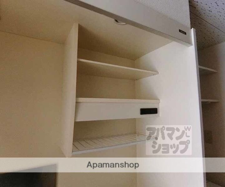 パラドール円町208の内装