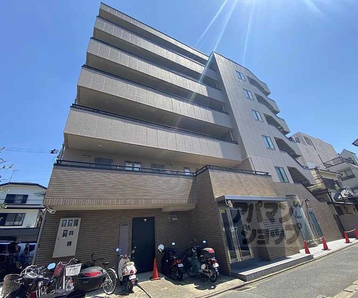 スールシャンブル401の外観