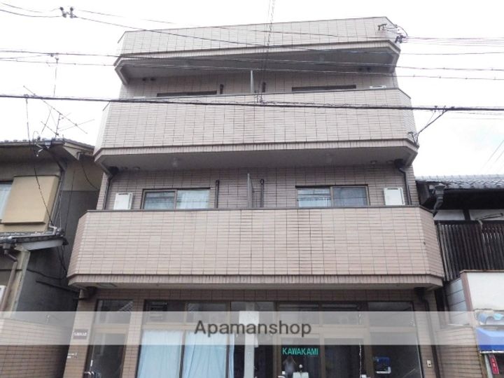川上マンション6の外観