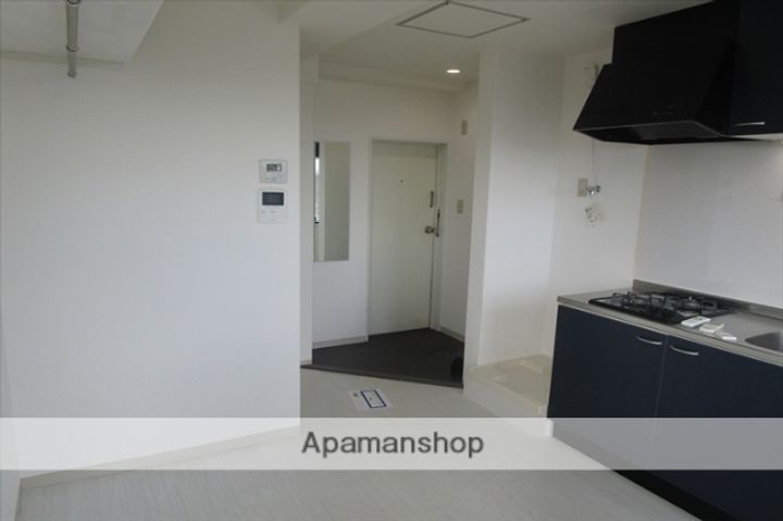 プレイル北大路ビル604の居間