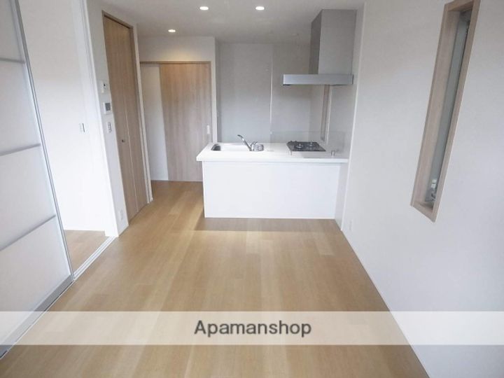 ラ・グレイス下鴨102の居間