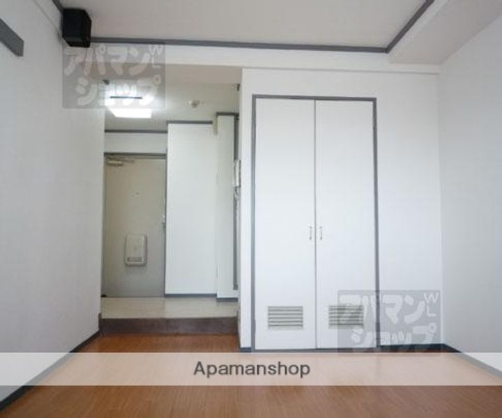 京都府京都市上京区東上善寺町の賃貸マンションの居間