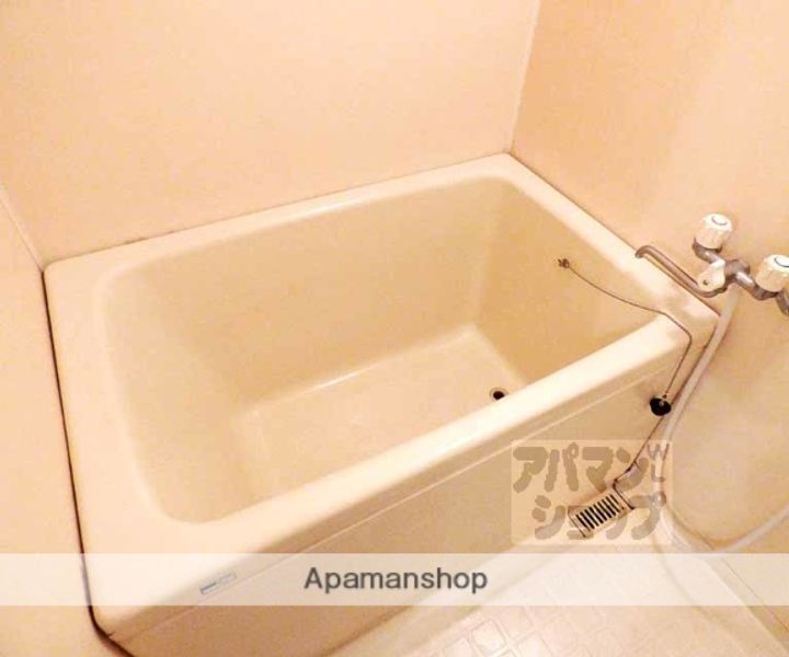 カステッロロッソ503の内装