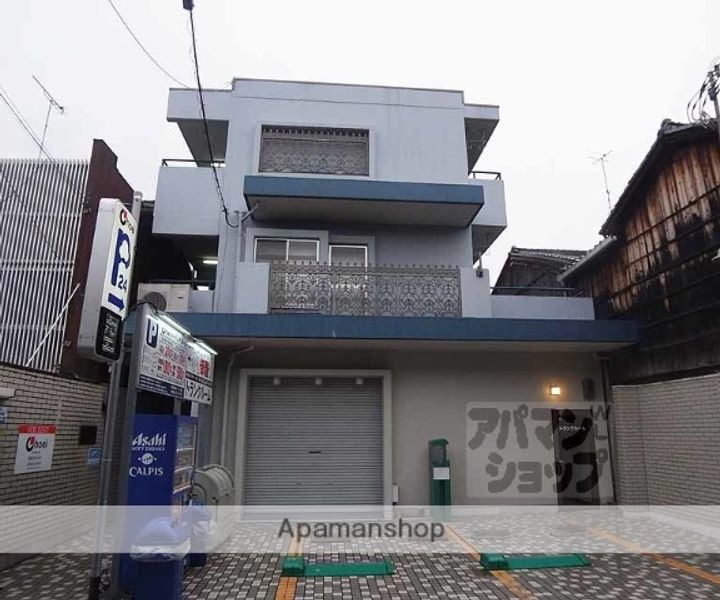 ジュネス一条311の外観