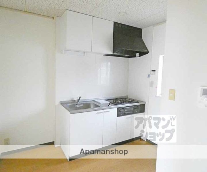 エクセレントさわらぎII102のキッチン