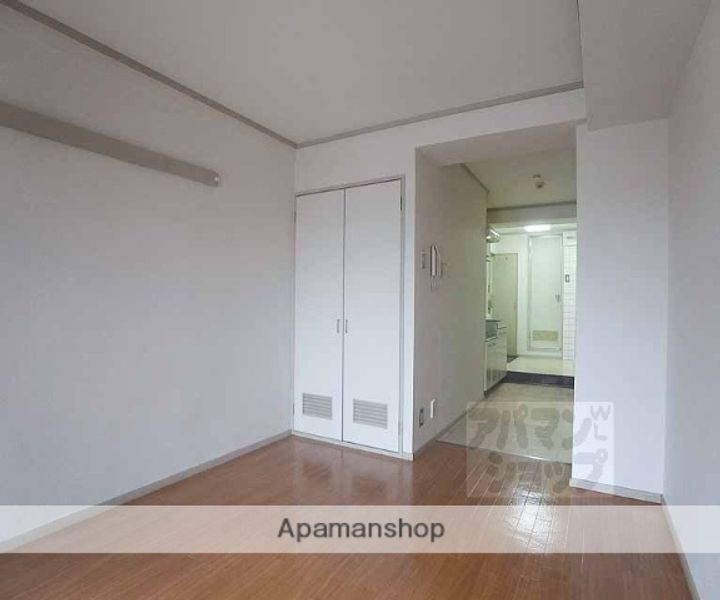 京都府京都市上京区東上善寺町の賃貸マンションの居間