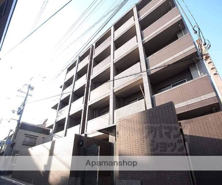 ヴァンイースト/ウエストの外観