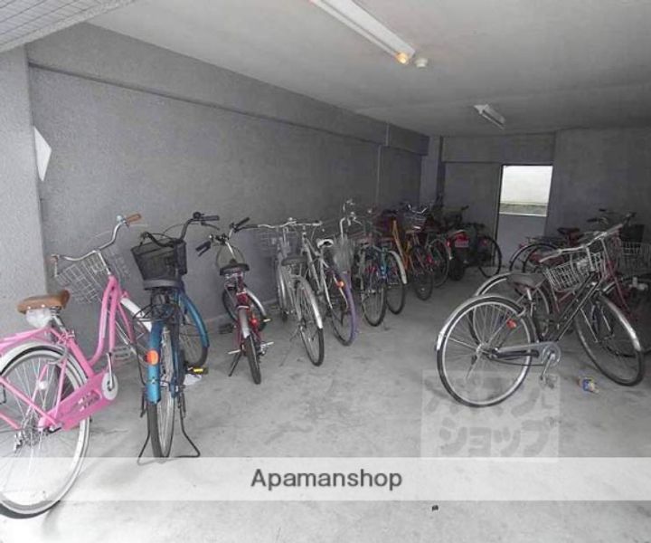 京都府京都市北区紫野西藤ノ森町の賃貸マンションの外観