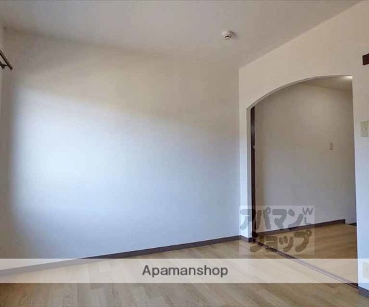 メゾンユーコーク301の居間