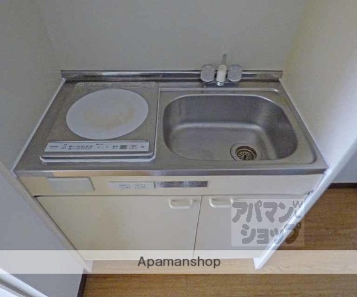 ファミリエ北白川105の内装