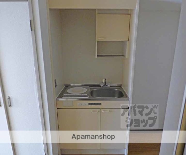 ファミリエ北白川105のキッチン
