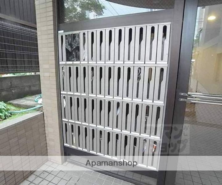 シューパレス111の外観