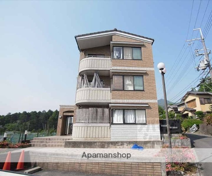 アルカサール葉山103の外観