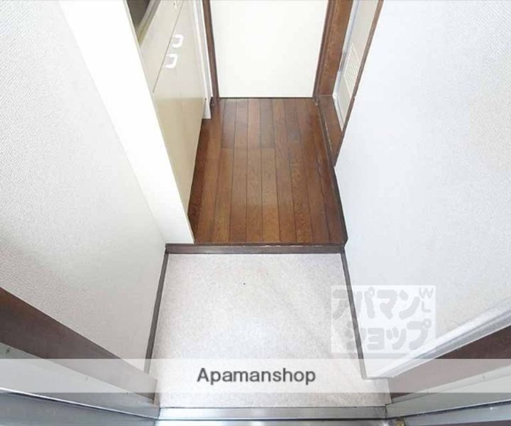 ヴィレッジヒル207の玄関