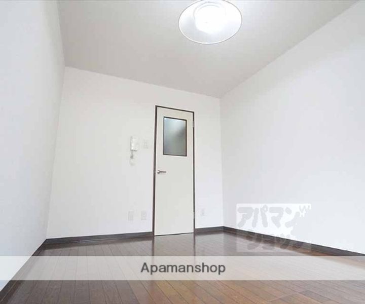 ヴィレッジヒル207の居間