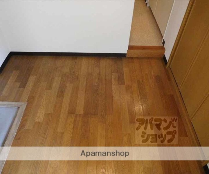 上賀茂松柏の内装