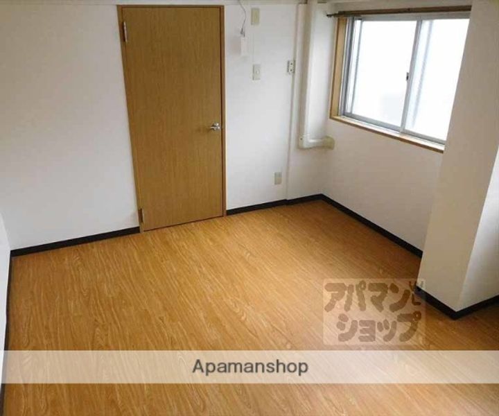 上賀茂松柏の居間