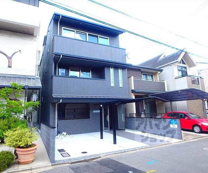 JUNE御所西102の外観
