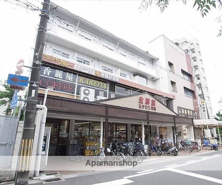 アルカディア106の周辺