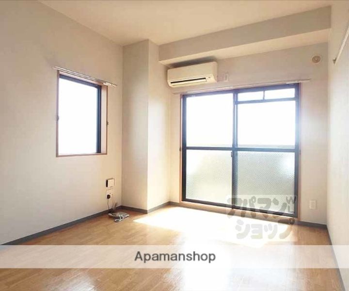 TOPーWELL (トップウェル)306の内装