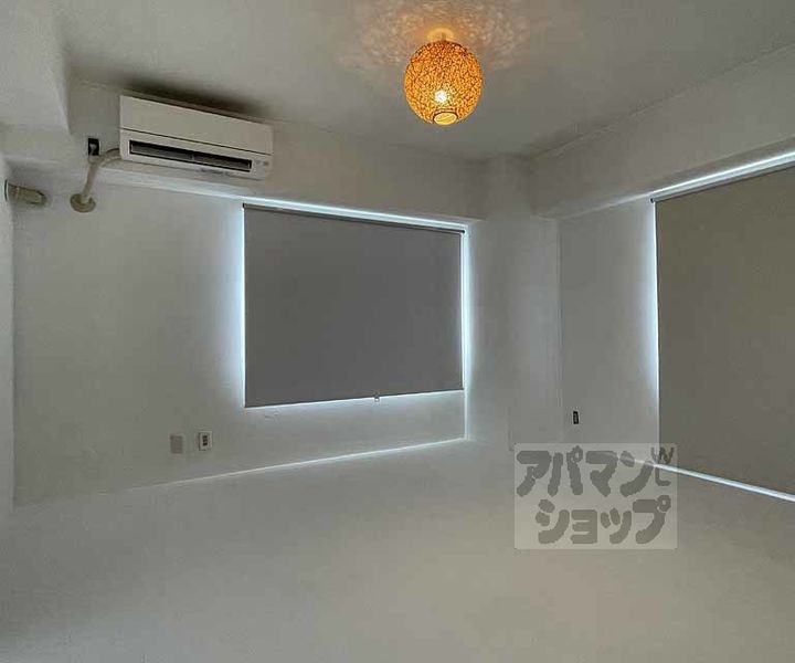 ベルム西陣702の居間