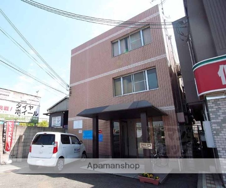 メゾン槙島101の外観