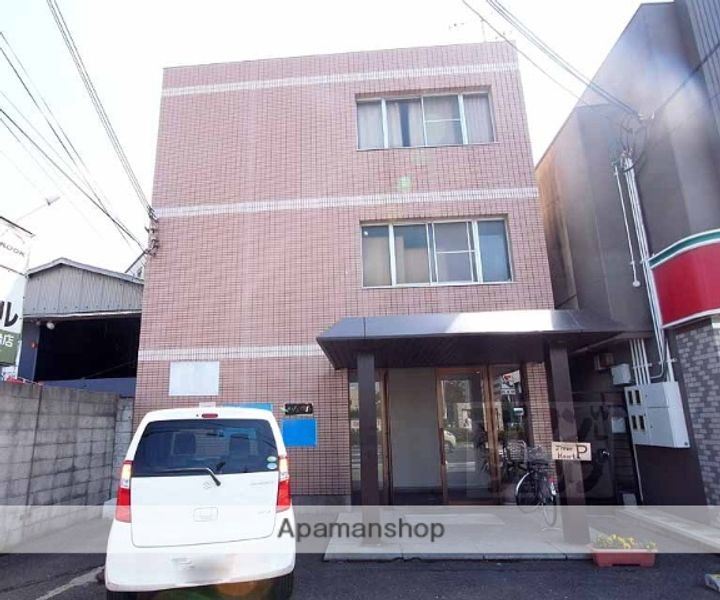 メゾン槙島101の外観