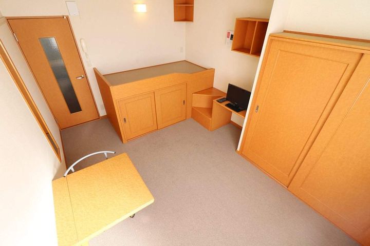 レオパレスフォーティウィンクスの居間