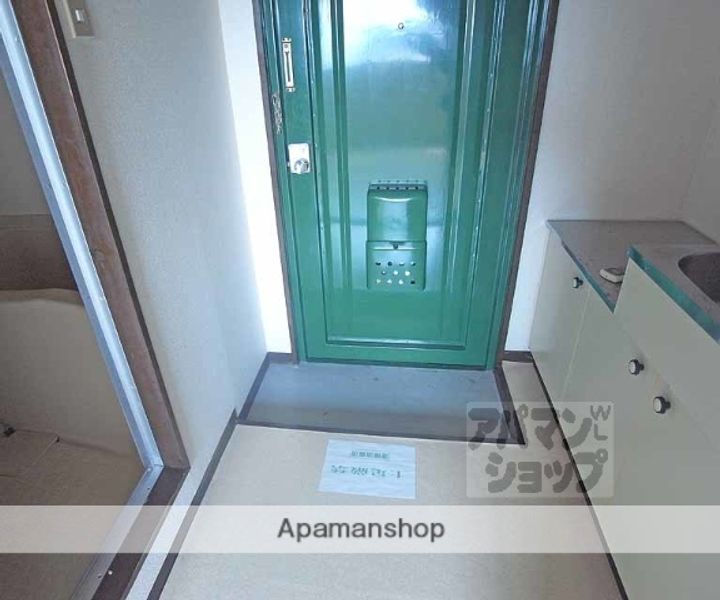 ハイツ銀座303の玄関