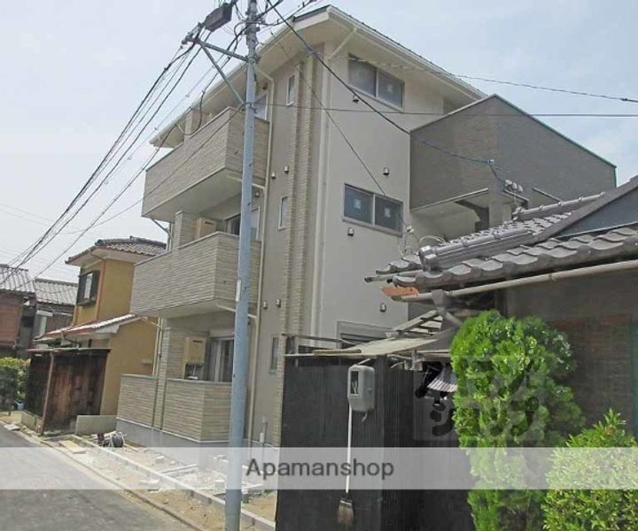 ハーモニーテラス深草坊町102の外観