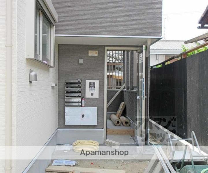 ハーモニーテラス深草坊町102の外観