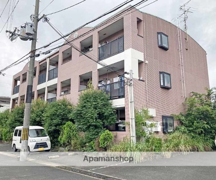 レオーネ南陵301の外観